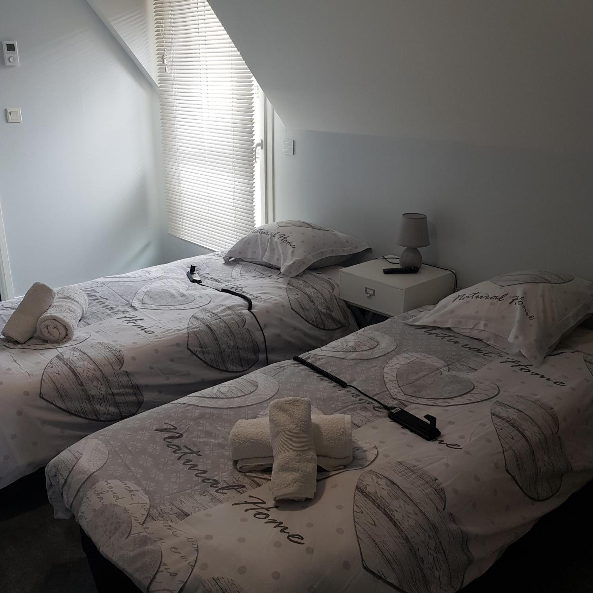 Grande Chambre Entre Caen Et La Mer Chambre Terrasse Jardin Et Piscine Mathieu Екстериор снимка